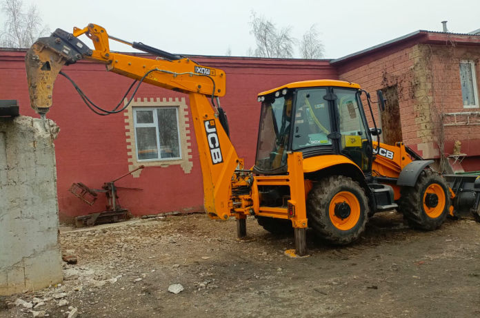 Экскаватор-погрузчик New Holland B115B